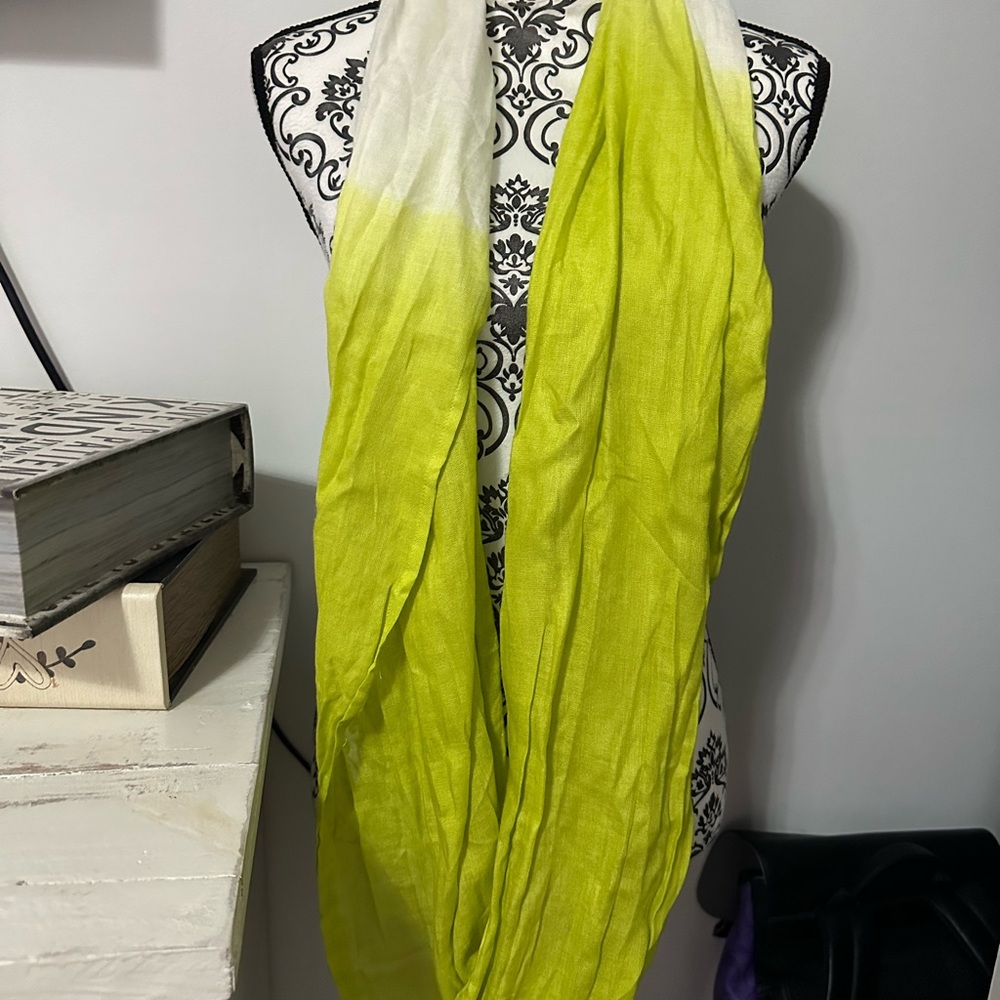 5 for $20🫟🛍️🔵 Elegant Lime Green Ombre Scarf